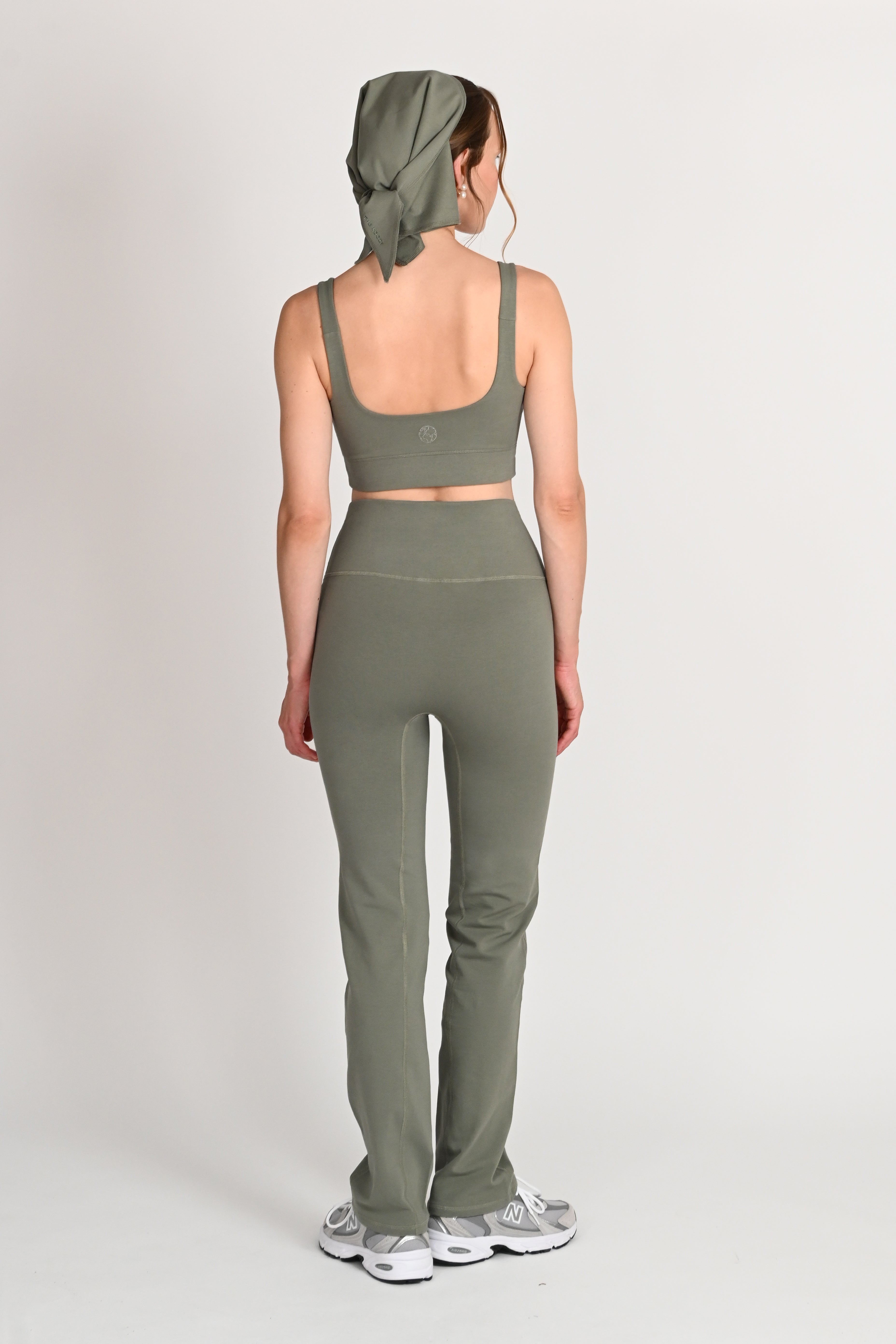 Ellis Straight Leg Pants in PIMA Cotton in Olive Green