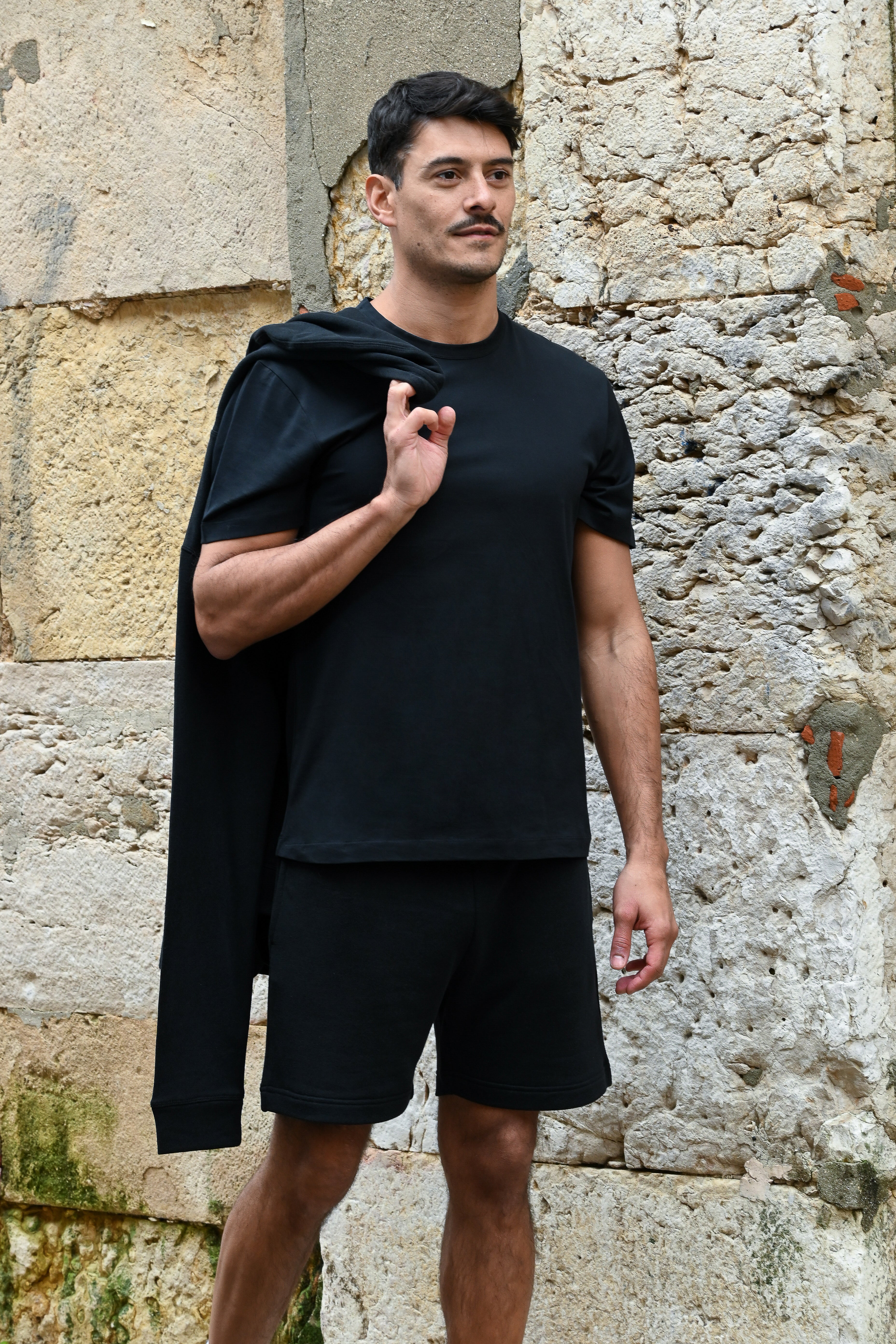Tate T-Shirt in Cotton PG in Black