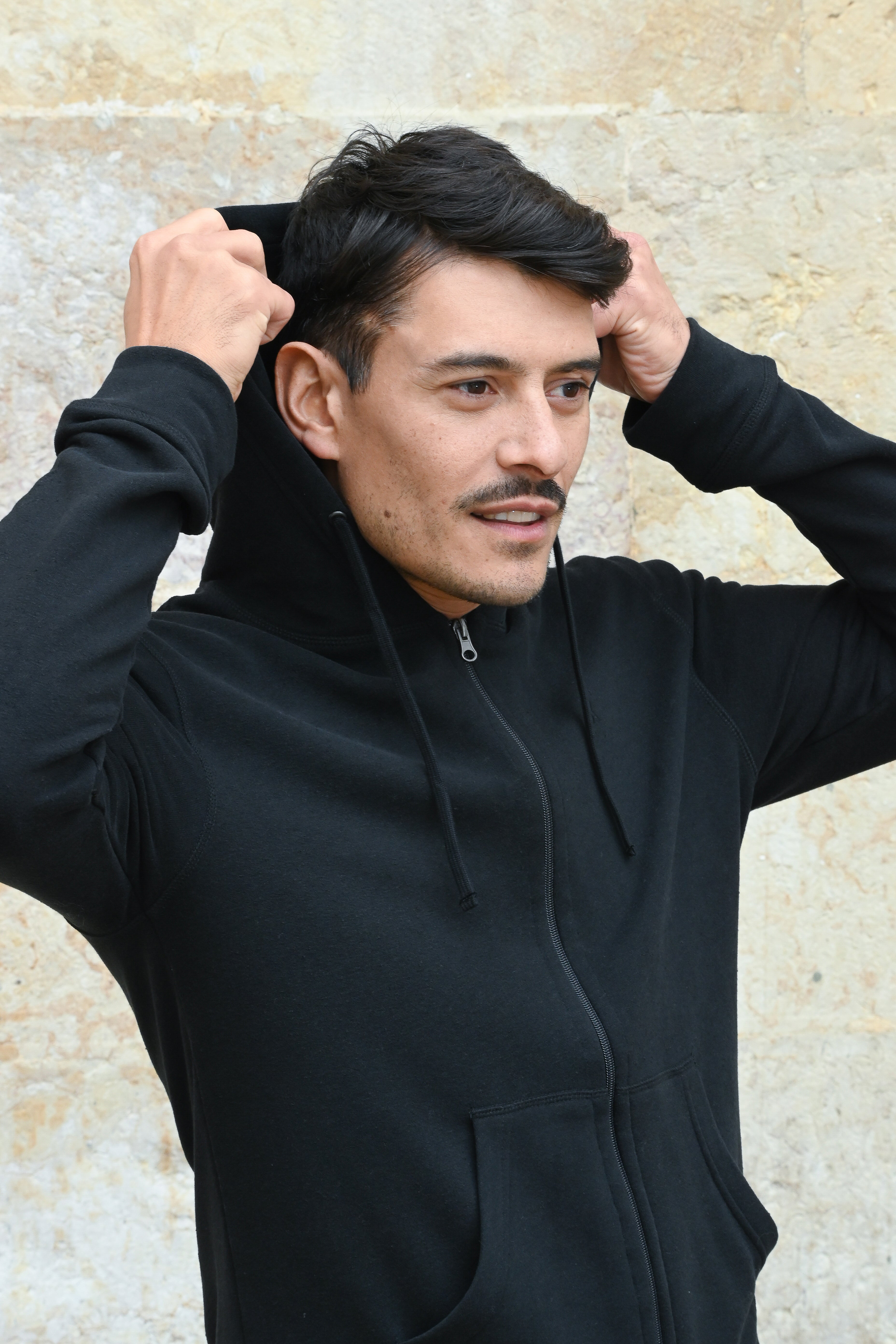 Bendet Hoodie in Recycled Cotton, TENCEL™ Lyocell, TENCEL™ Recycled Lyocell and Recycled Linen in Black