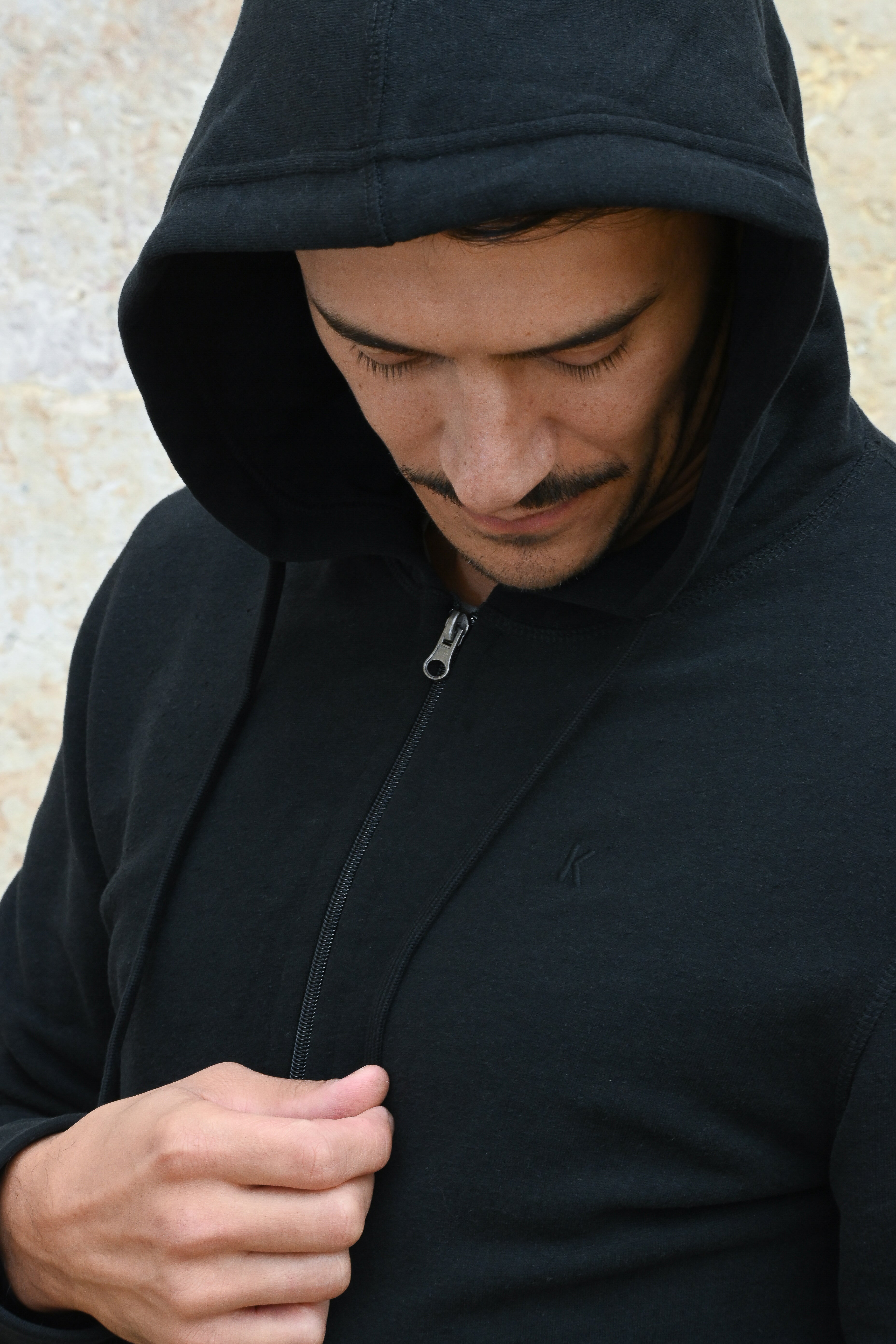 Bendet Hoodie in Recycled Cotton, TENCEL™ Lyocell, TENCEL™ Recycled Lyocell and Recycled Linen in Black