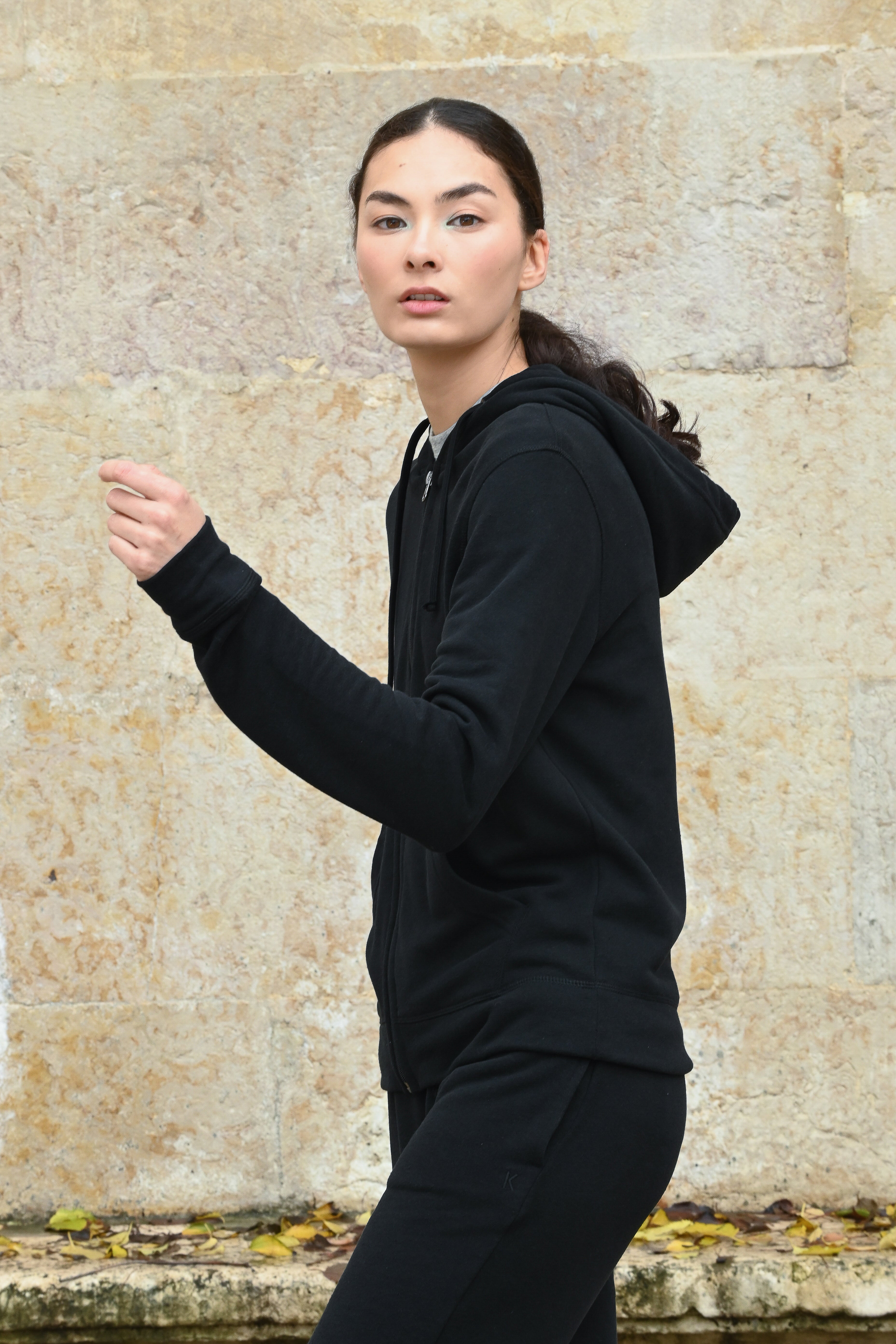 Bendet Hoodie in Recycled Cotton, TENCEL™ Lyocell, TENCEL™ Recycled Lyocell and Recycled Linen in Black
