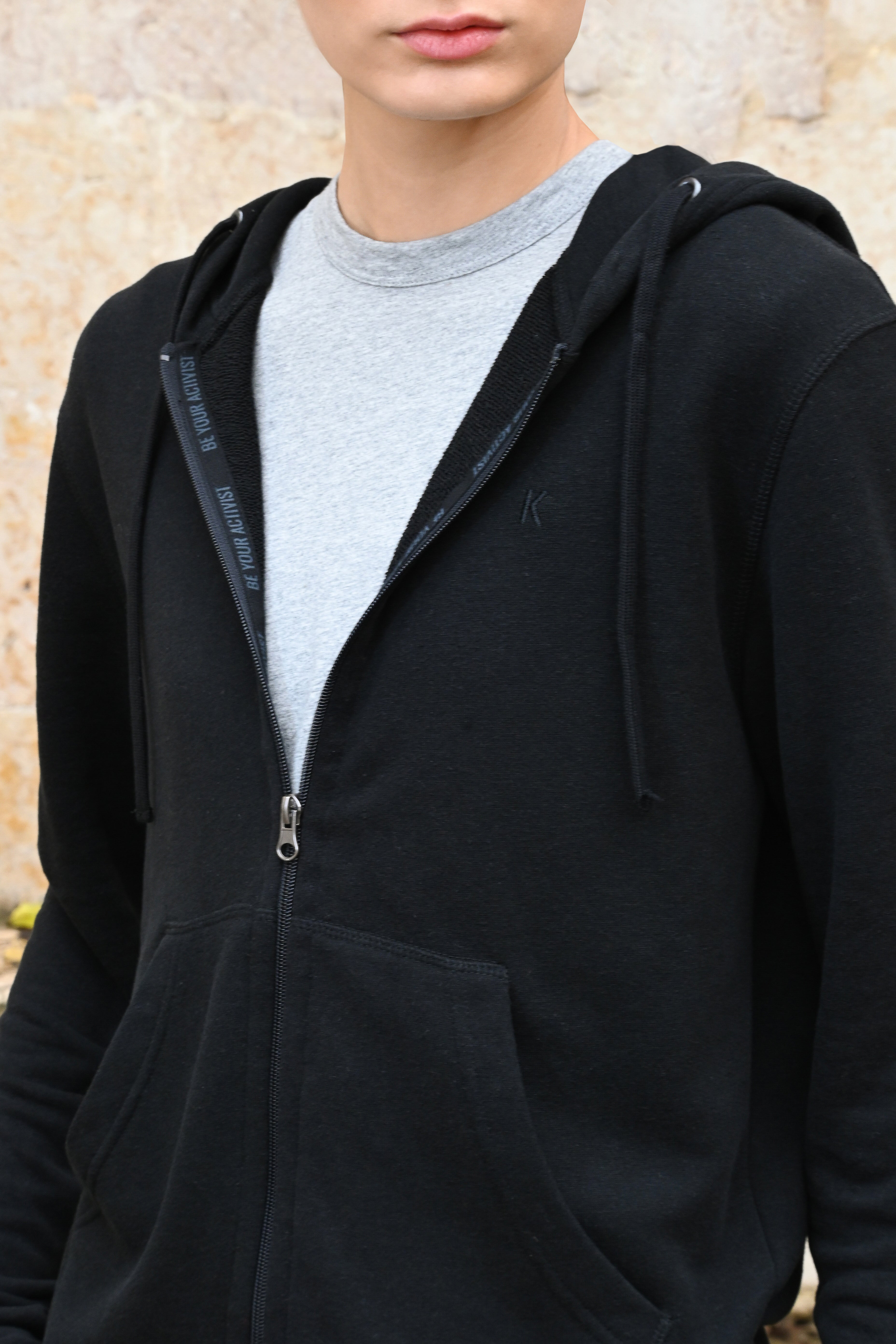 Bendet Hoodie in Recycled Cotton, TENCEL™ Lyocell, TENCEL™ Recycled Lyocell and Recycled Linen in Black