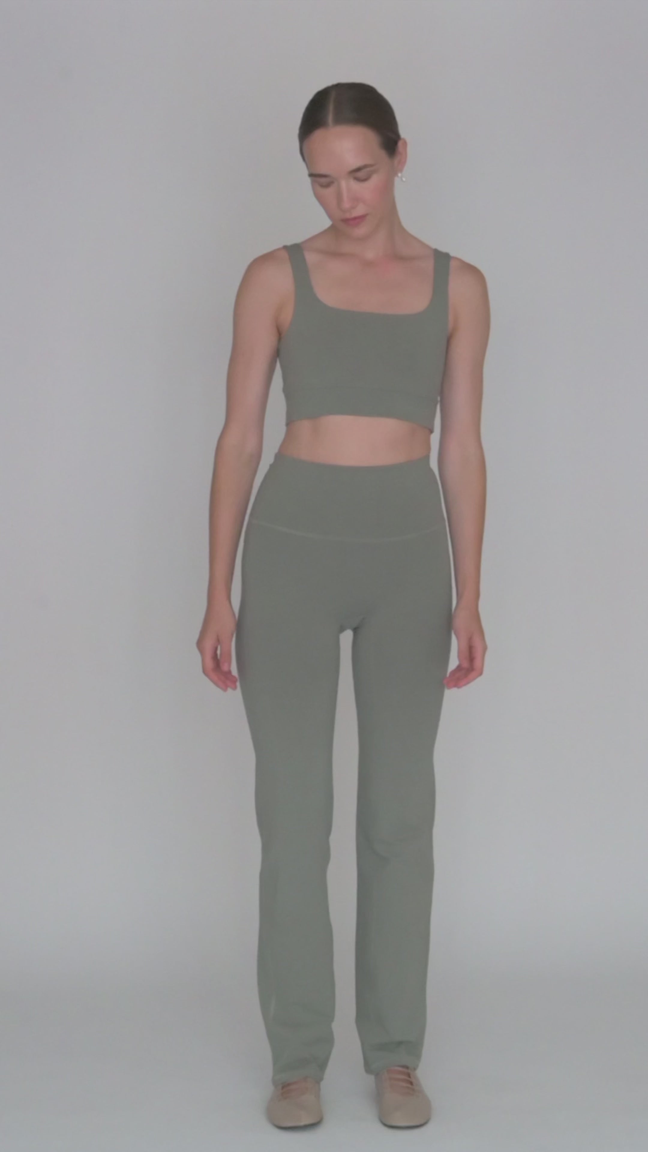 Ellis Straight Leg Pants in PIMA Cotton in Olive Green