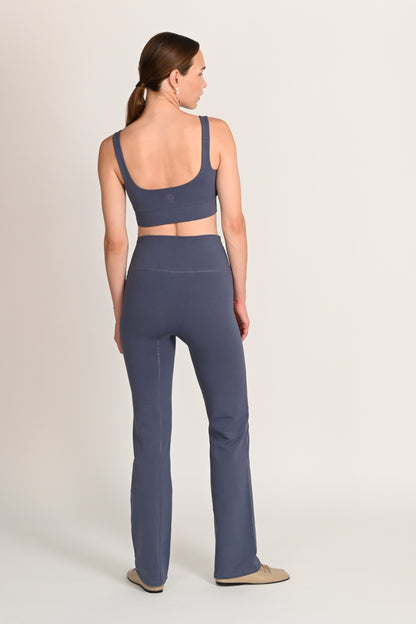Ellis Straight Leg Pants in PIMA Cotton in Nightshadow Blue