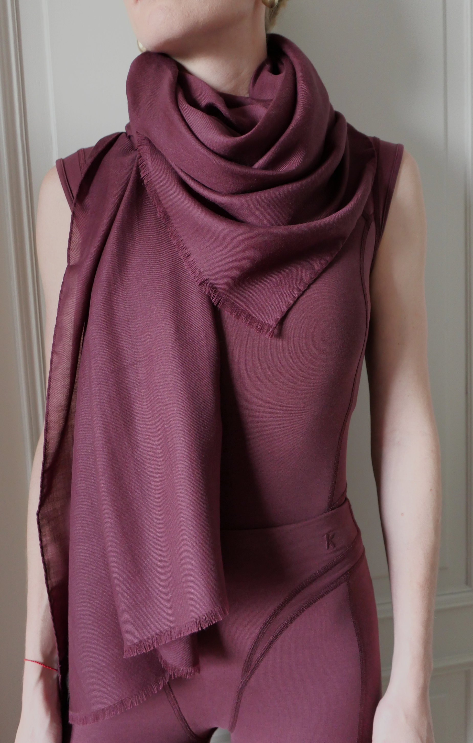 Darney Scarf in Cashmere in Burgundy